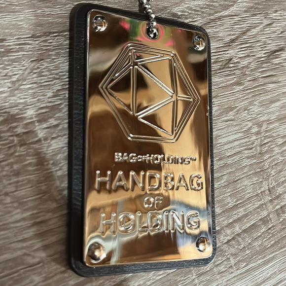 Handbag of Holding tag - Picture 3 of 7